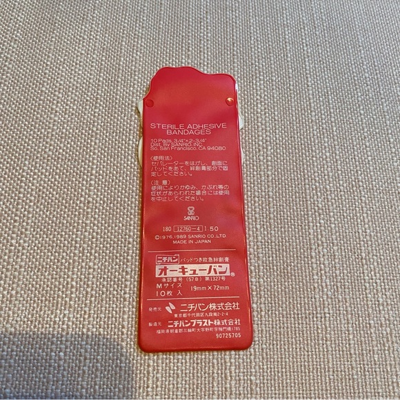 Hello Kitty 90’s Band-aid Holder - Picture 3 of 5